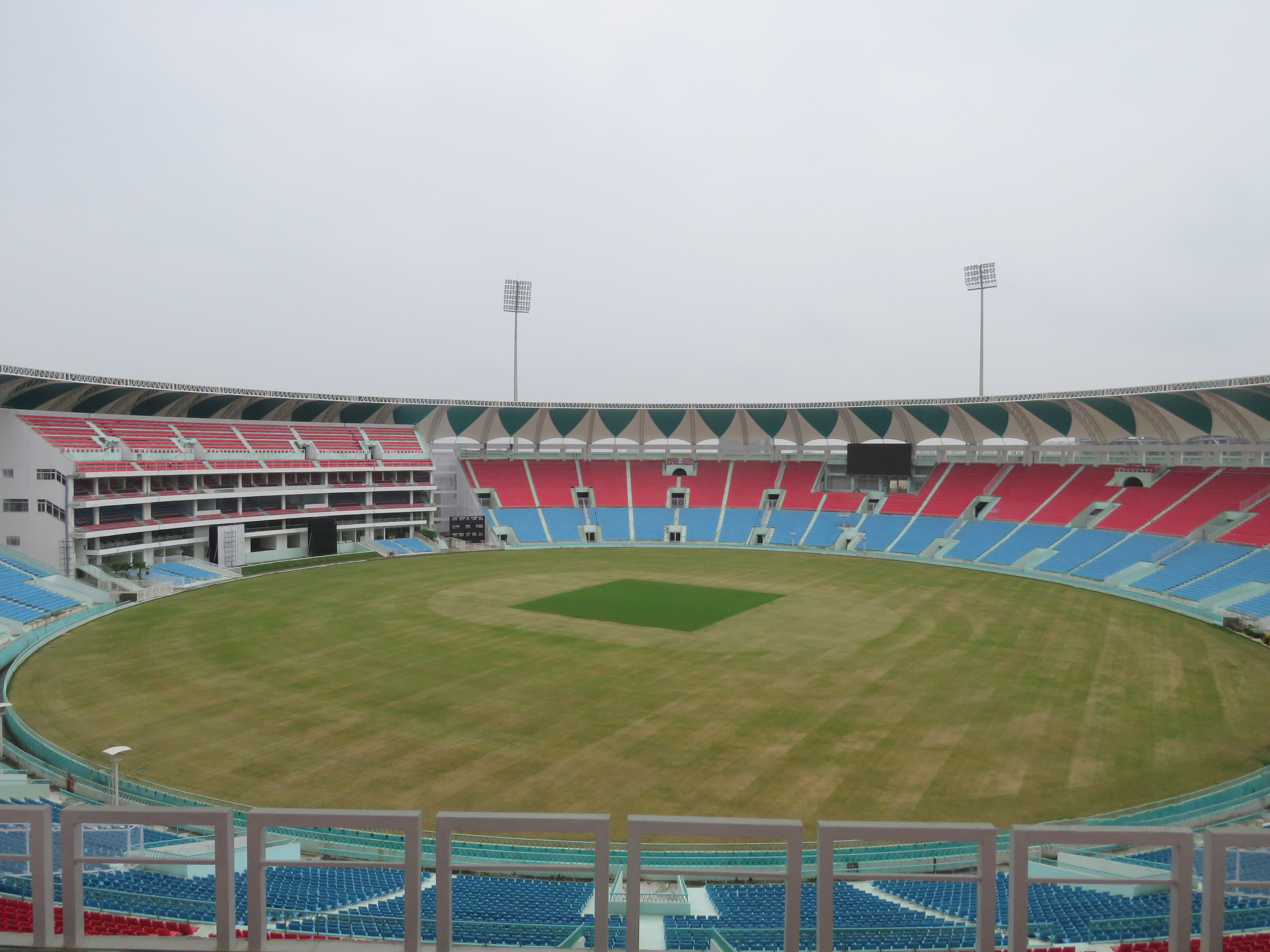 Best Fantasy App Withdrawal Speed in India 2026: Royal11 vs Dream11 vs MyTeam11 vs Gamezy visual guide